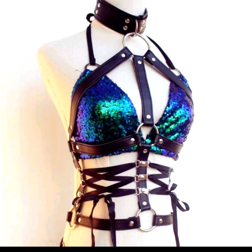 Lace up corset harness